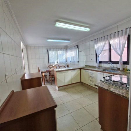 Casa à venda ou para alugar com 3 quartos, sendo 1 suíte, no condomínio Recanto dos Paturis, Vinhedo - SP