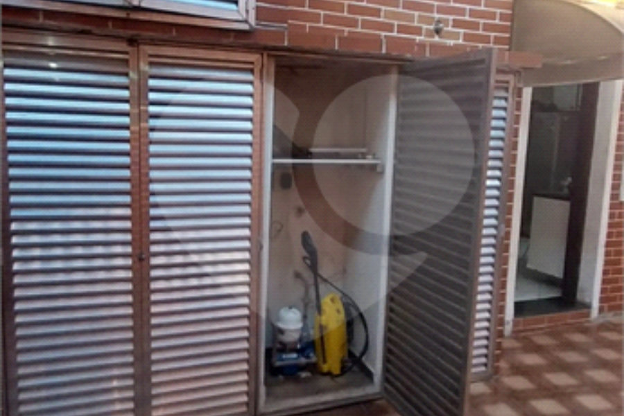Casa à venda com 3 quartos, sendo 1 suíte, em Vila Scarpelli, Santo André, SP