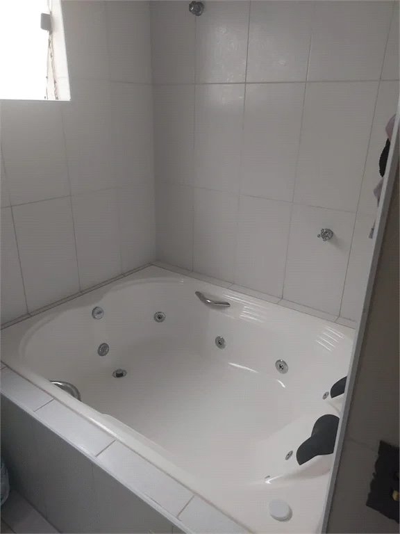 Casa à venda com 3 quartos, sendo 1 suíte,  em Jardim Leonor, São Paulo, SP