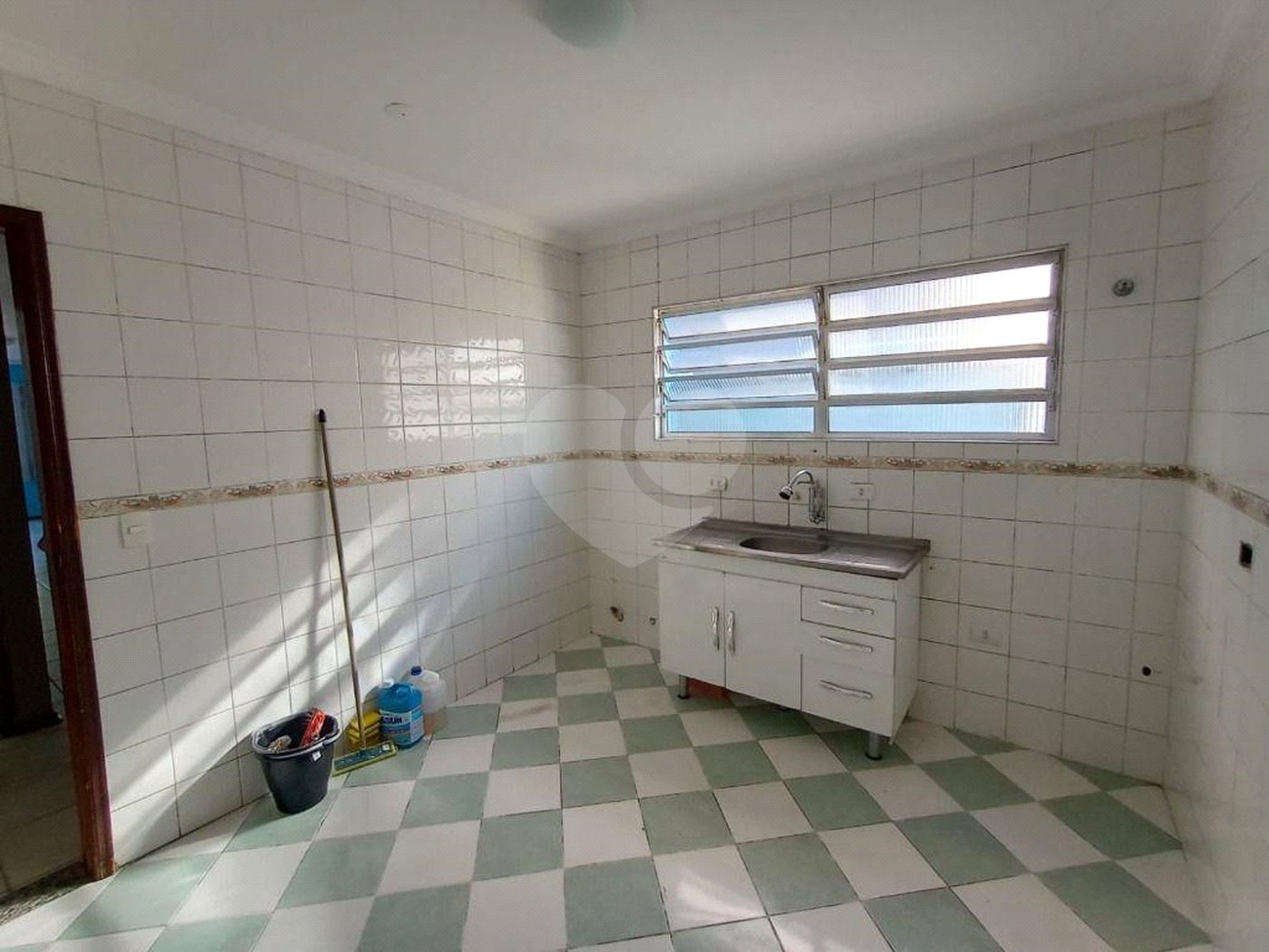 Casa à venda com 3 quartos, sendo 1 suíte, em Saúde, São Paulo, SP