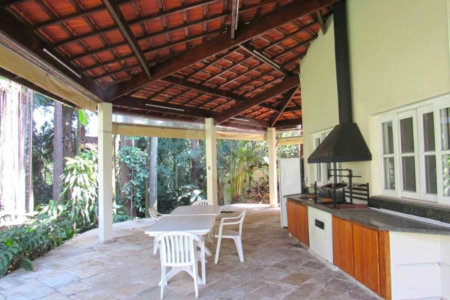 Casa à venda com 4 suítes no condomínio Chácara Flora, São Paulo - SP