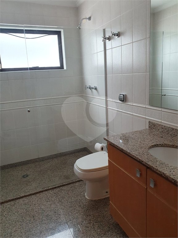 Casa à venda com 2 quartos, sendo 1 suíte,  no condomínio Flamboyant, São Paulo - SP