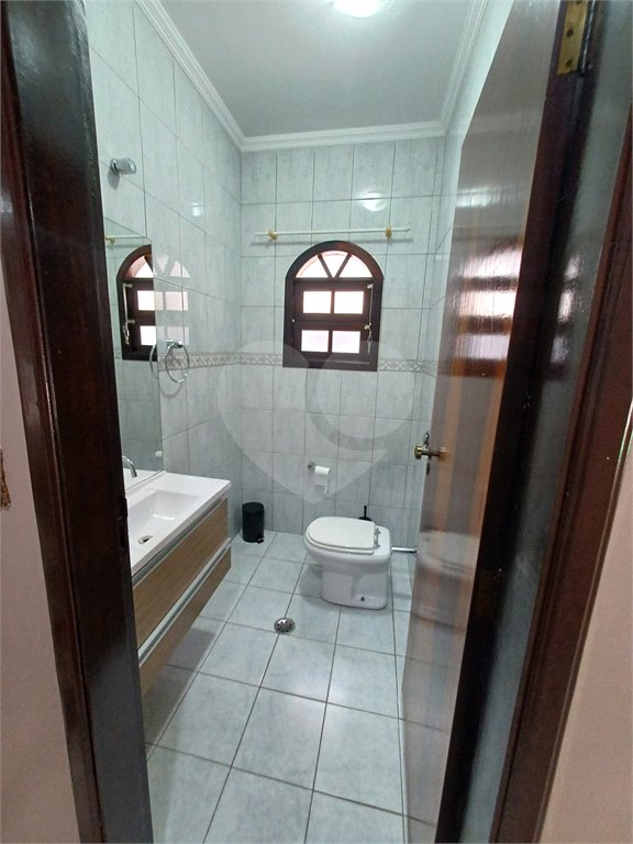 Sobrado à venda com 3 quartos, sendo 1 suíte,  em Jardim Pinheiros, São Paulo, SP