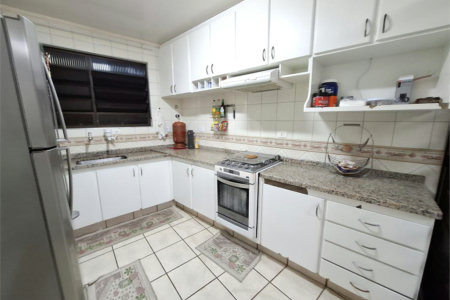 Sobrado à venda com 3 quartos, sendo 1 suíte, em Vila Maria Alta, São Paulo, SP