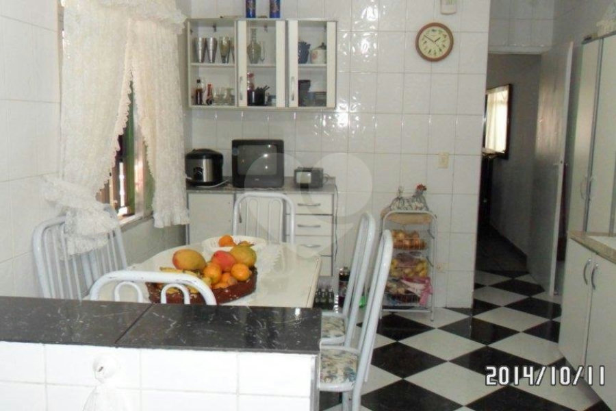 Sobrado à venda com 3 quartos em Jardim Peri, São Paulo, SP