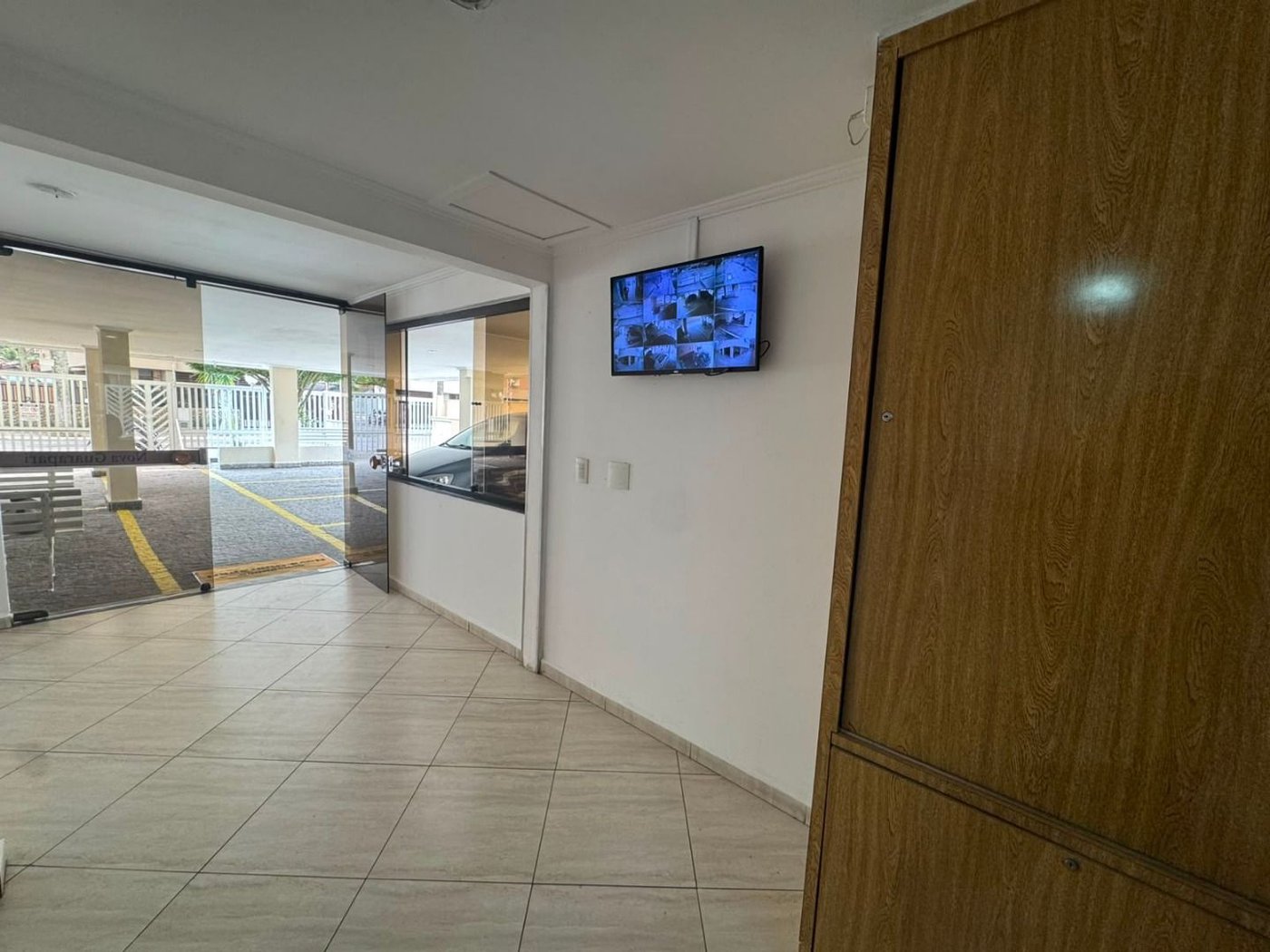 Apartamento com 2 dormitórios à venda, 70 m² por R$ 300.000,00 - Jardim Três Marias - Guarujá/SP