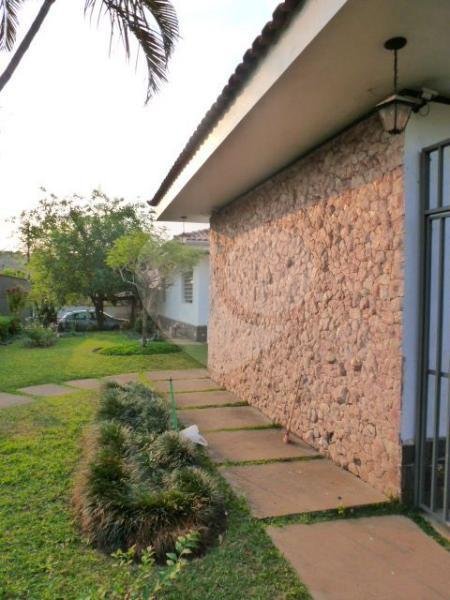 Casa Térrea à venda com 3 quartos, sendo 1 suíte, em Caxingui, São Paulo, SP