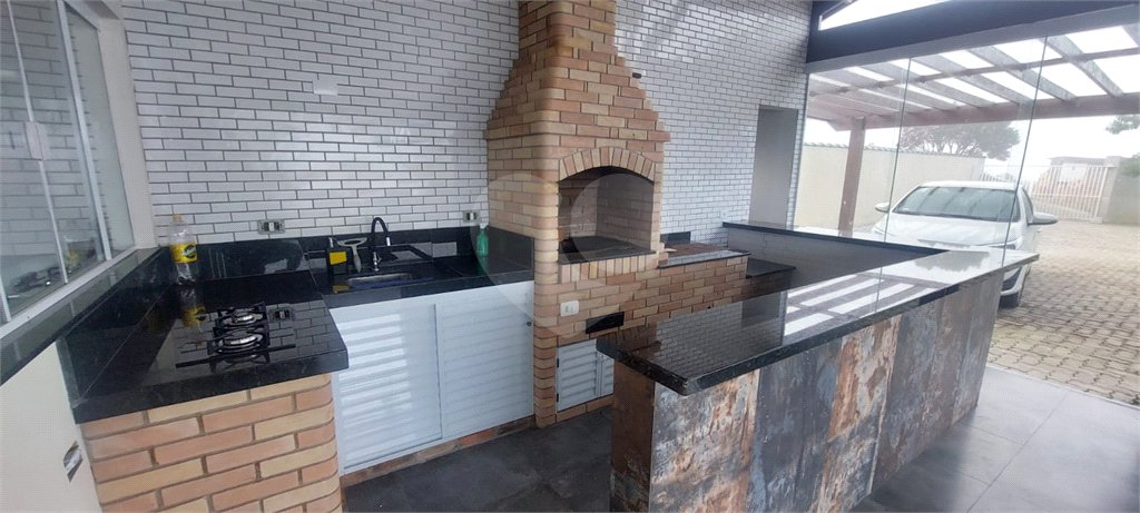 Casa à venda com 3 suítes no condomínio Riviera dos Pássaros, Joanópolis - SP