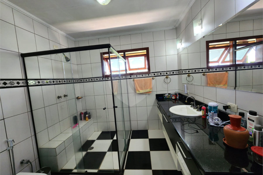 Casa à venda com 5 suítes no condomínio Suíça da Cantareira, Mairiporã - SP