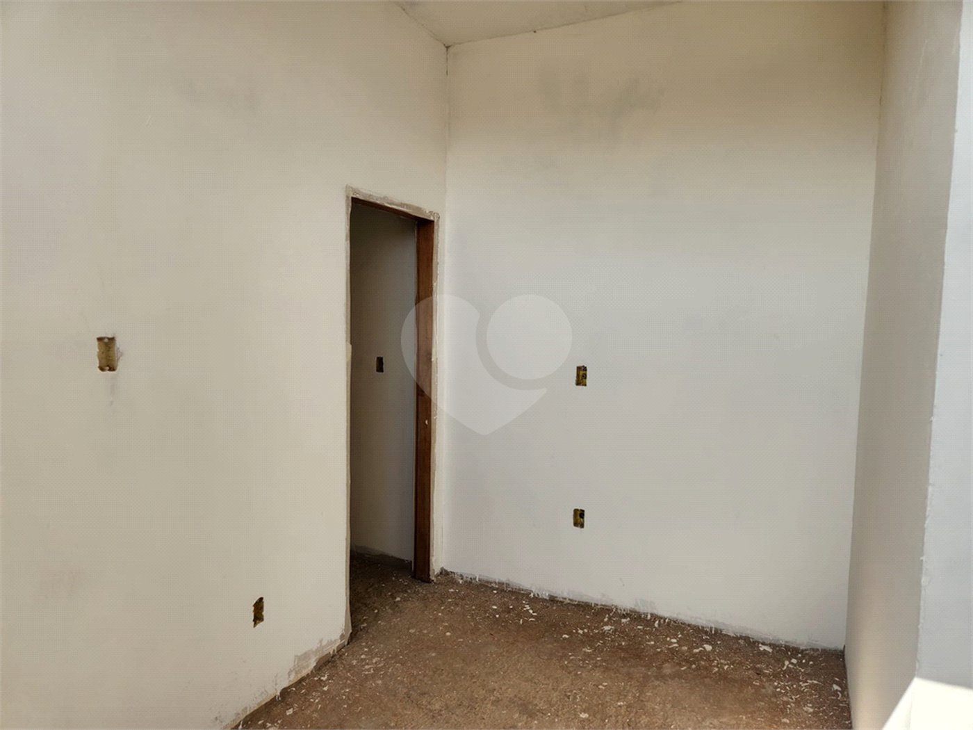 Casa à venda com 5 suítes em Residencial Olivio Benassi, Matão, SP