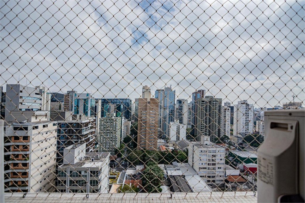 Apartamento à venda com 2 suítes em Jardim Europa, São Paulo, SP