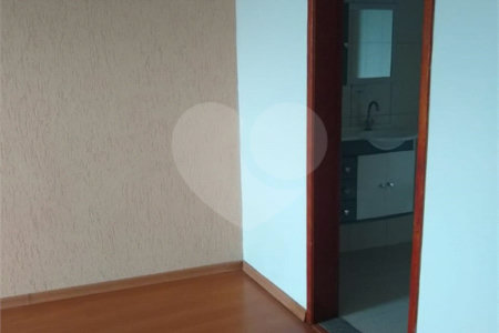 Apartamento à venda com 3 quartos, sendo 1 suíte, em Baeta Neves, São Bernardo do Campo, SP
