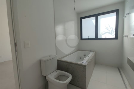 Apartamento à venda com 4 suítes em Jardim Leonor, São Paulo, SP