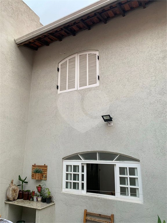 Sobrado à venda com 3 quartos, sendo 1 suíte, em Residencial Novo Horizonte I, Mogi das Cruzes, SP
