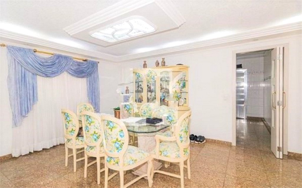 Sobrado à venda com 4 quartos, sendo 3 suítes,  em Vila Mazzei, São Paulo, SP