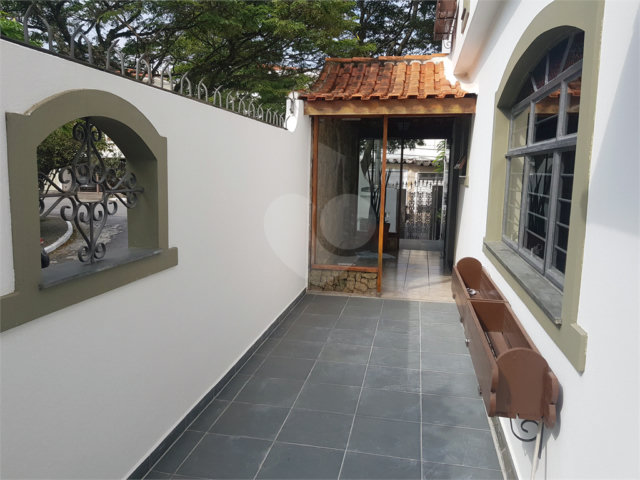 Sobrado à venda com 3 quartos, sendo 1 suíte,  em Campo Grande, São Paulo, SP