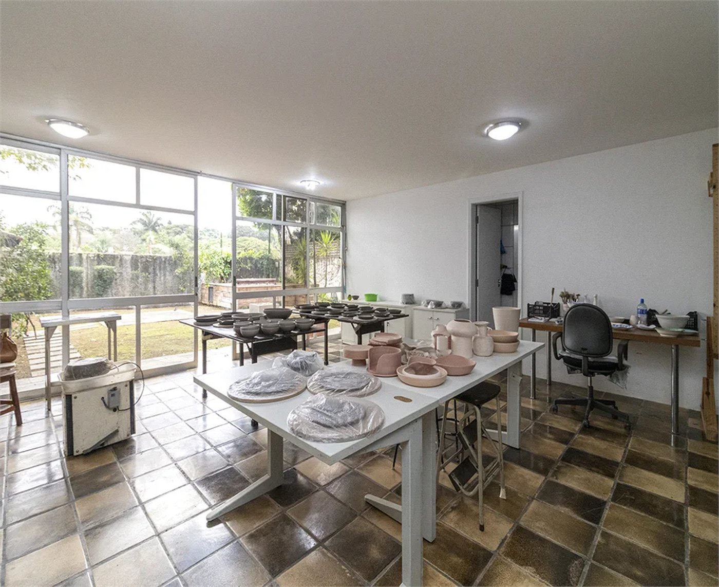 Casa à venda com 3 quartos, sendo 2 suítes,  em Alto de Pinheiros, São Paulo, SP