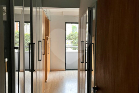 Apartamento à venda ou para alugar com 3 quartos, sendo 1 suíte,  em Vila Pompéia, São Paulo, SP