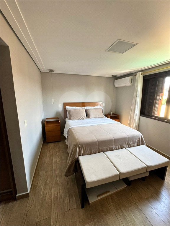 Casa à venda com 3 quartos, sendo 1 suíte, no condomínio Residencial Jardim das Flores 1510, Cotia - SP