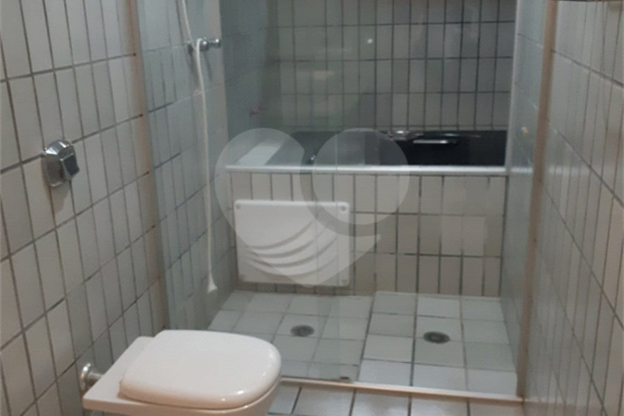 Sobrado à venda com 3 quartos, sendo 1 suíte, em Vila Tibagi, Guarulhos, SP