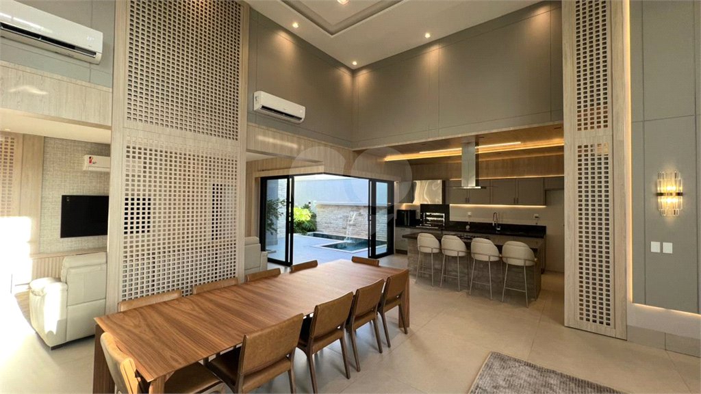 Casa à venda com 3 suítes no condomínio Villa Jardim, Cuiabá - MT