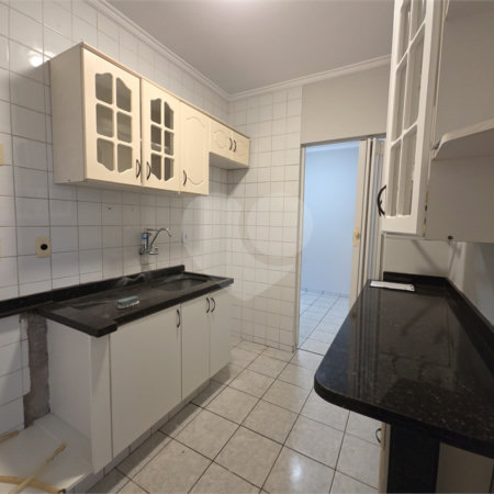 Casa à venda com 3 quartos, sendo 1 suíte, no condomínio Parque das Árvores, Sorocaba - SP