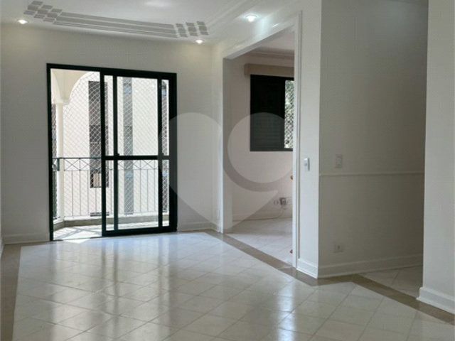 Apartamento à venda com 3 quartos, sendo 1 suíte,  em Morumbi, São Paulo, SP