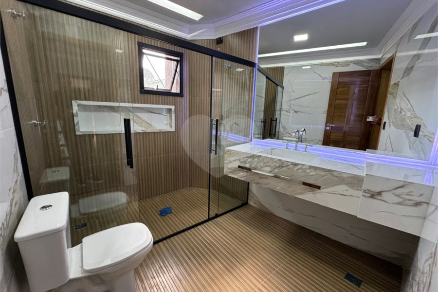 Sobrado à venda com 3 suítes em Pirituba, São Paulo, SP