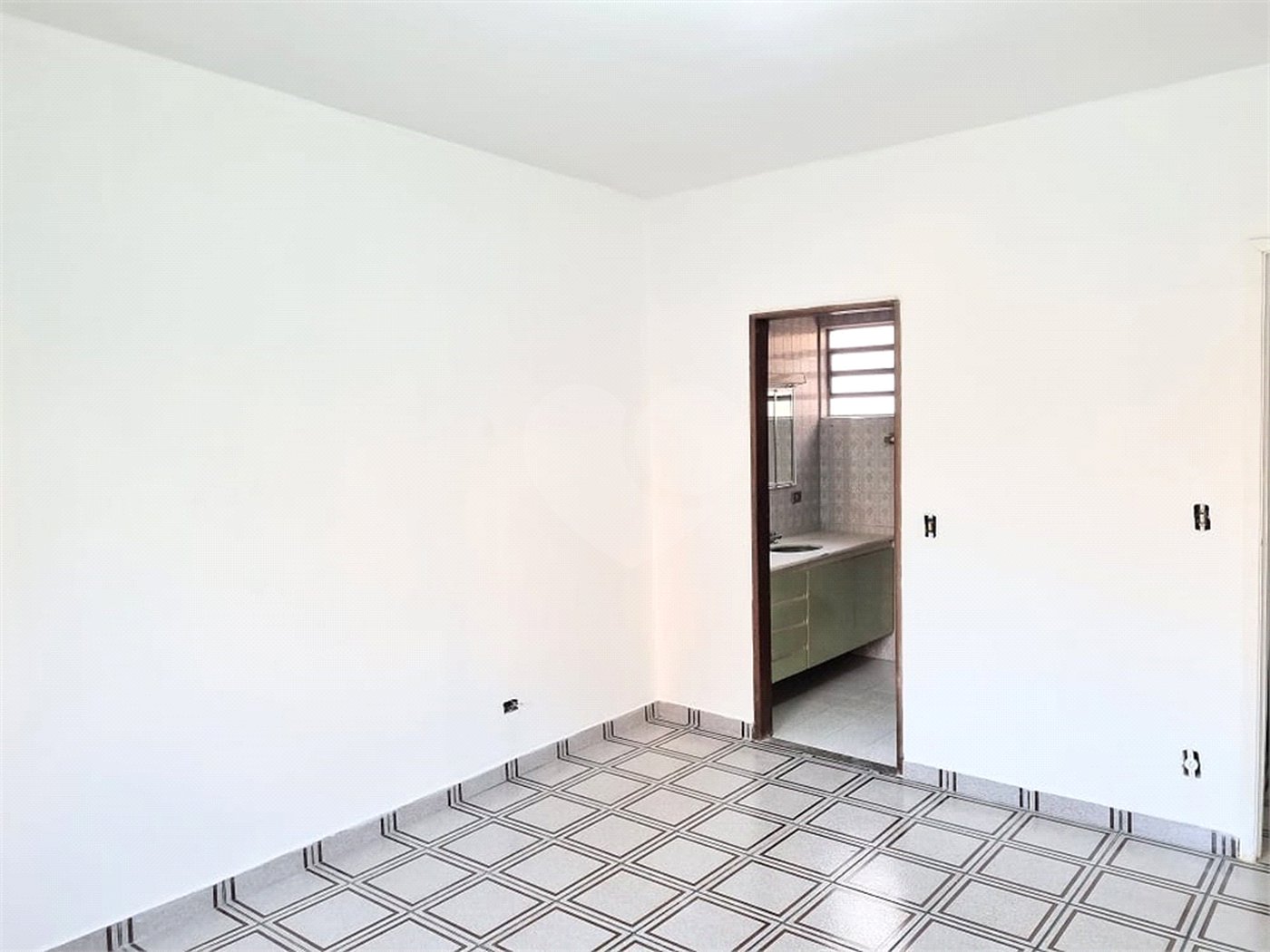 Casa à venda com 3 quartos, sendo 1 suíte, em Santana, São Paulo, SP