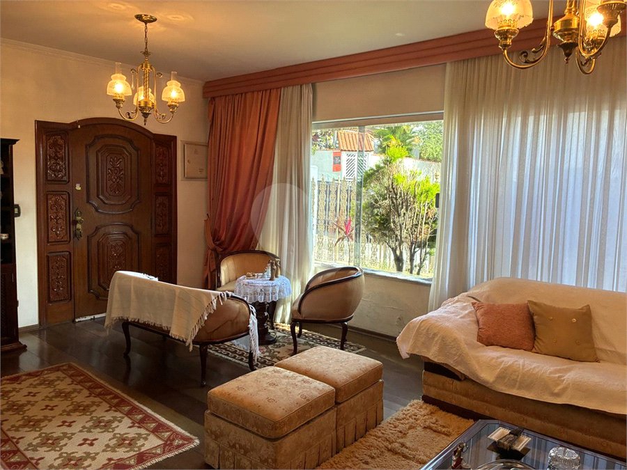 Casa à venda com 3 quartos, sendo 1 suíte,  em Vila Galvão, Guarulhos, SP