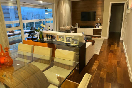 Apartamento à venda com 3 suítes em Vila Gertrudes, São Paulo, SP