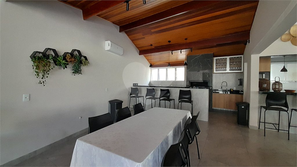 Casa à venda com 3 quartos, sendo 1 suíte, no condomínio Residencial Jardins, São Bernardo do Campo - SP