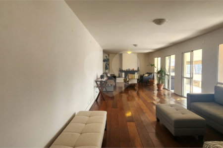 Apartamento à venda ou para alugar com 4 quartos, sendo 1 suíte, em Vila Nova Conceição, São Paulo, SP