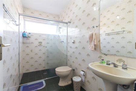 Casa de Vila à venda com 3 quartos, sendo 1 suíte, em Chácara Monte Alegre, São Paulo, SP