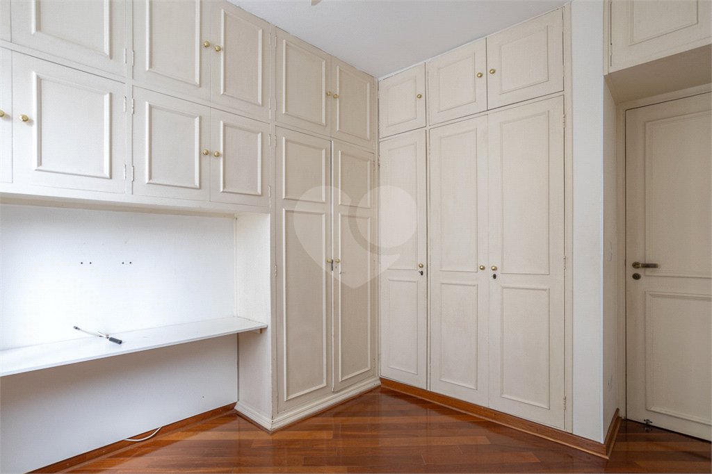 Apartamento à venda com 3 quartos, sendo 1 suíte, em Jardim Paulista, São Paulo, SP