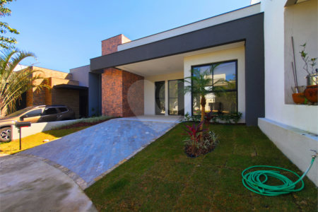 Casa à venda com 3 quartos, sendo 1 suíte, no condomínio Terras de São Francisco, Sorocaba - SP