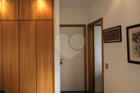 Apartamento à venda com 3 suítes em Vila Andrade, São Paulo, SP