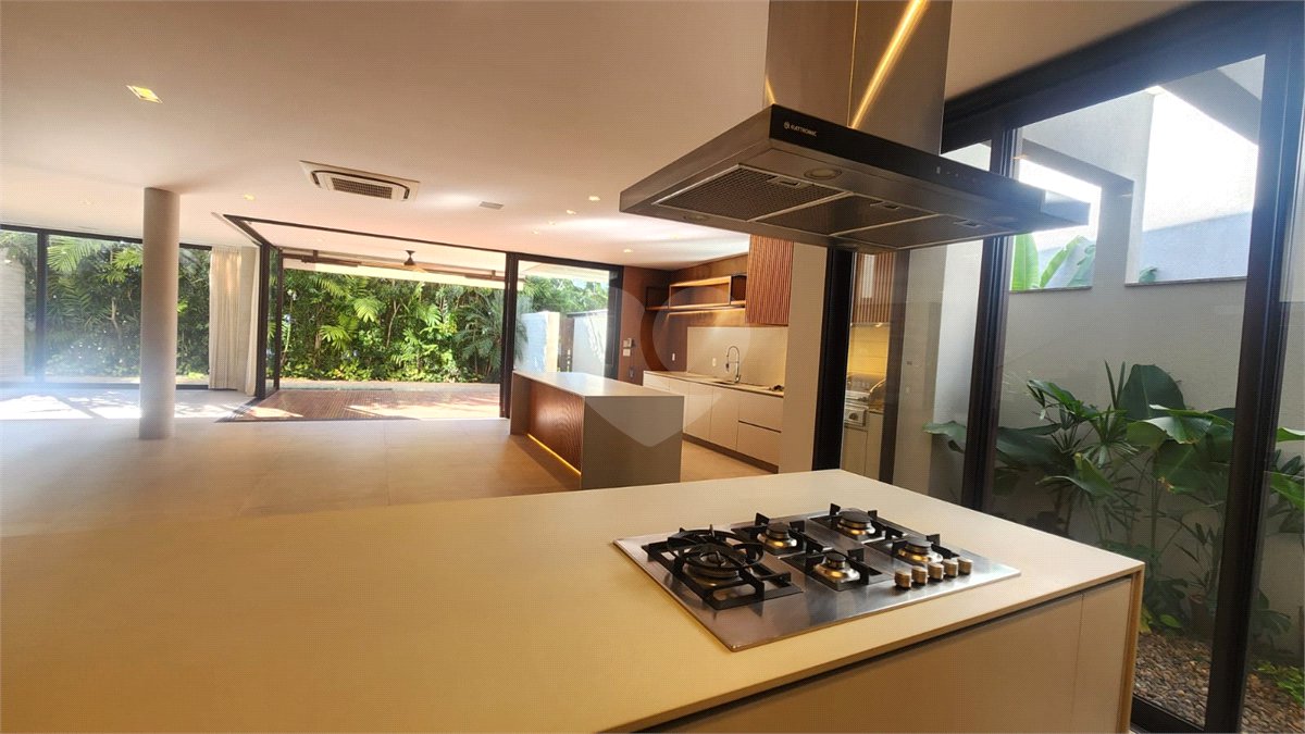 Casa à venda com 4 suítes no condomínio Mont Blanc, Sorocaba - SP
