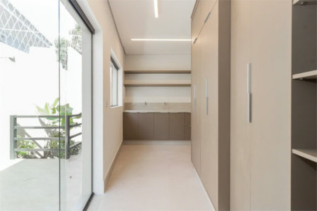 Casa à venda com 4 quartos, sendo 1 suíte,  em Jardim Guedala, São Paulo, SP