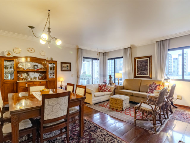 Apartamento à venda com 3 quartos, sendo 2 suítes,  em Campo Belo, São Paulo, SP