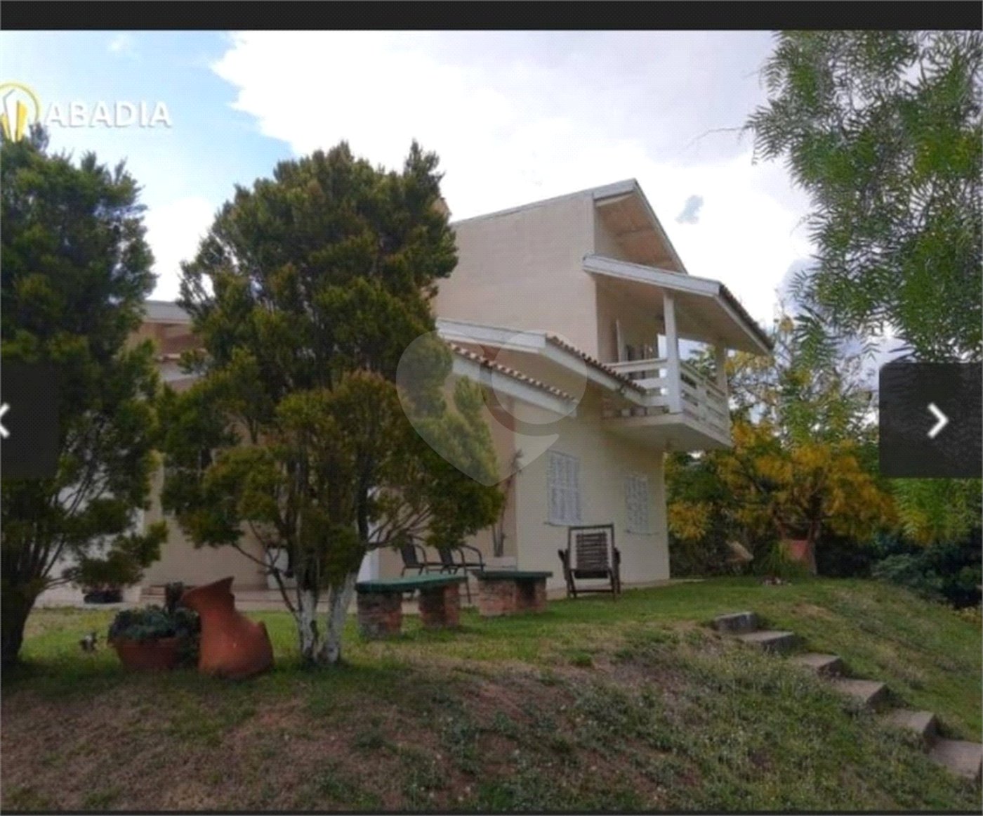 Chácara à venda ou para alugar com 4 quartos, sendo 1 suíte, em Vila Omízollo, Louveira, SP