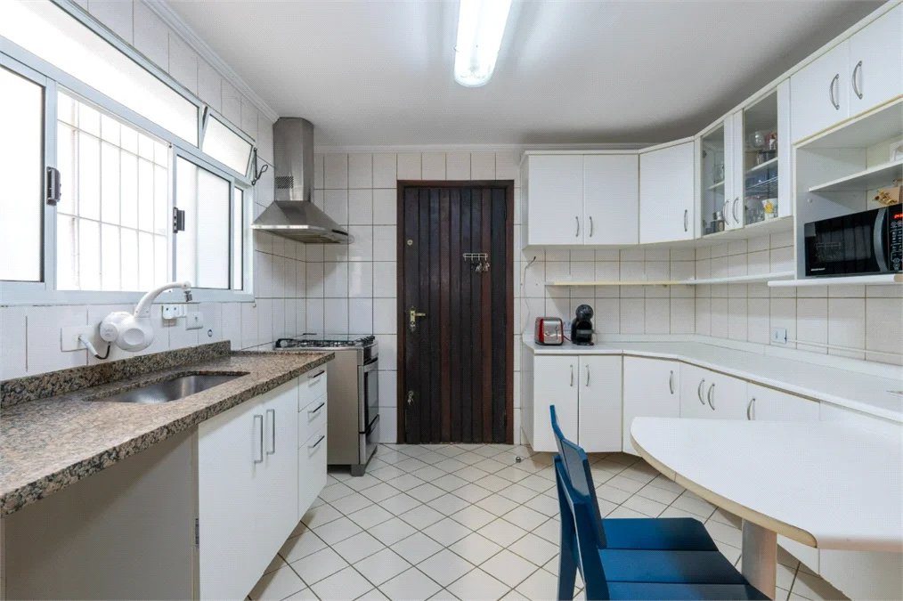 Sobrado à venda com 3 quartos, sendo 1 suíte, em Vila Morse, São Paulo, SP