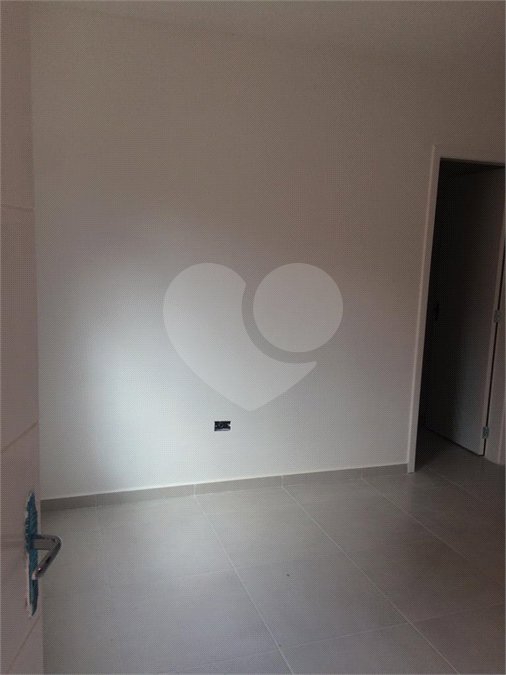 Casa à venda com 2 quartos no condomínio Cristal Boracéia I, Bertioga - SP