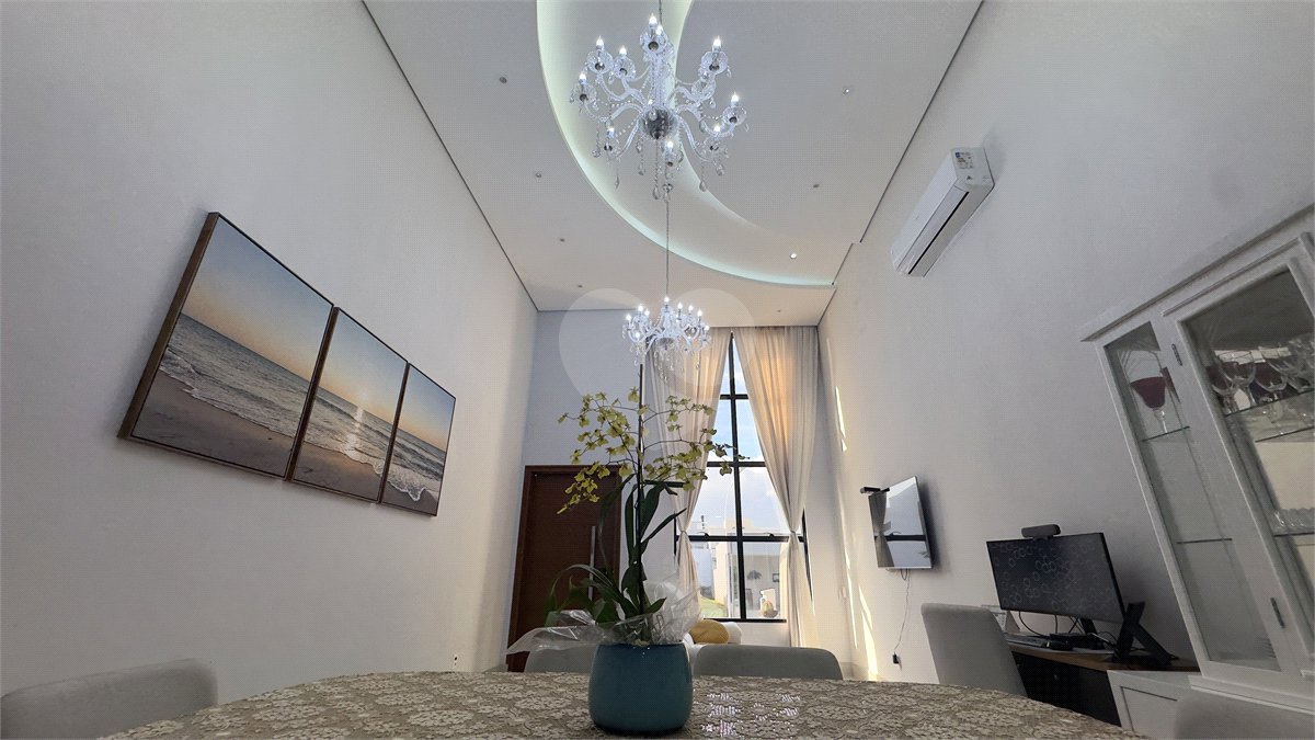 Casa à venda com 3 quartos, sendo 1 suíte, no condomínio Jardim Residencial Dona Maria José, Indaiatuba - SP