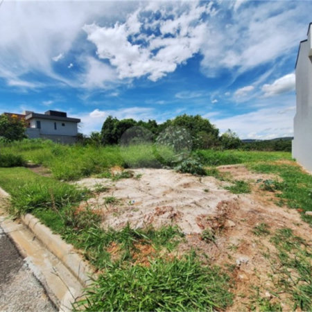 Terreno à venda com 1 suíte em Pinheirinho, Vinhedo, SP