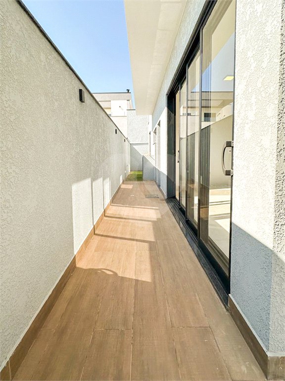 Casa à venda com 3 quartos, sendo 1 suíte, no condomínio Residencial Mont'alcino, Valinhos - SP
