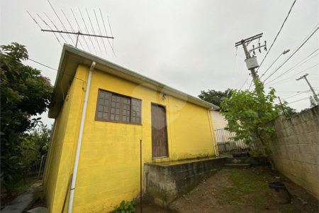 Chácara à venda com 3 quartos em Parque das Varinhas, Mogi das Cruzes, SP