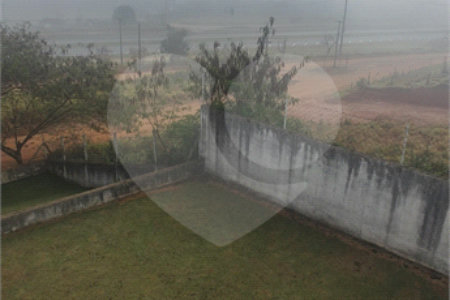 Chácara à venda com 3 quartos, sendo 1 suíte,  no Centro, Nazaré Paulista, SP