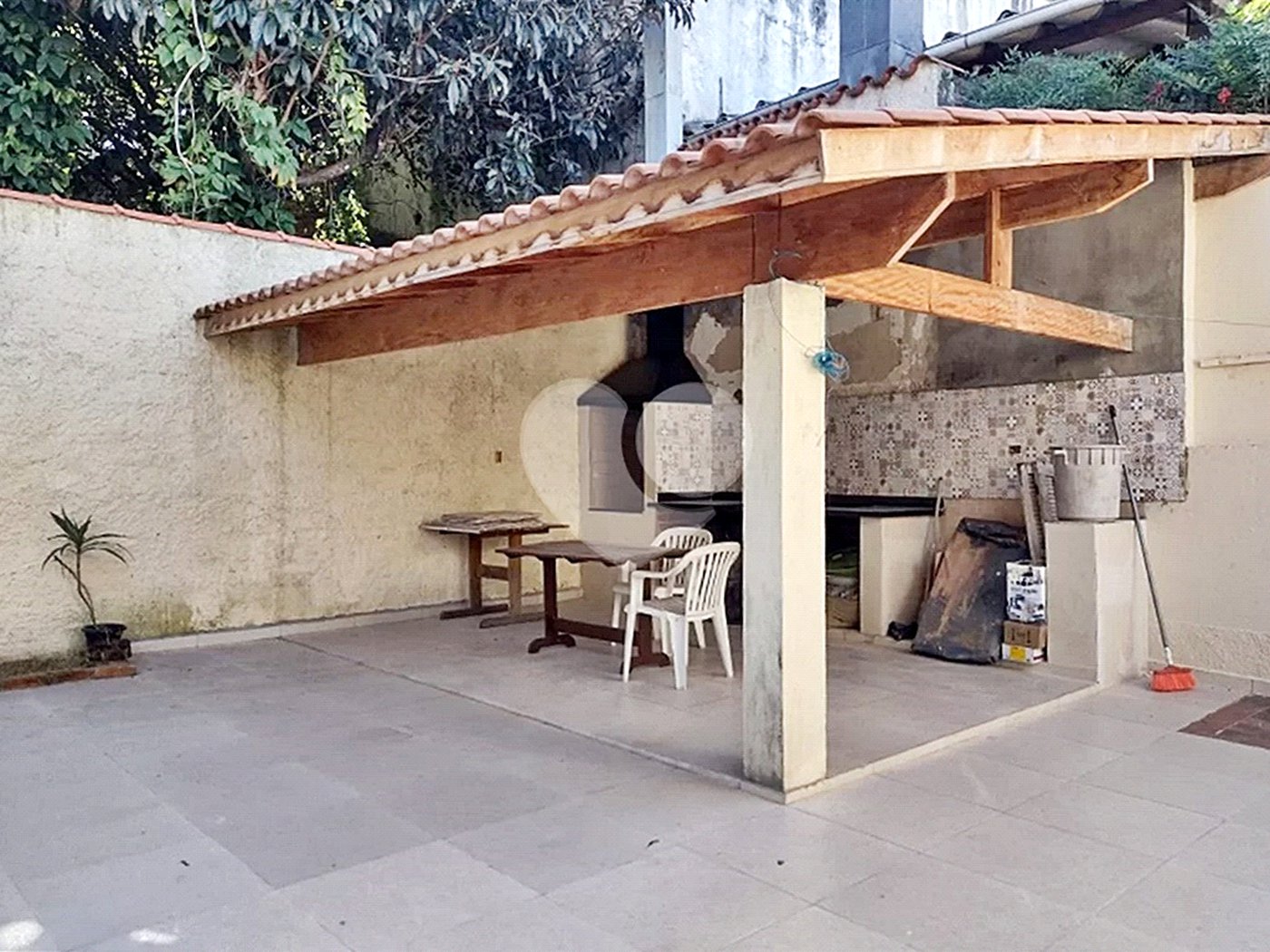 Sobrado à venda com 4 quartos, sendo 1 suíte, em Tremembé, São Paulo, SP