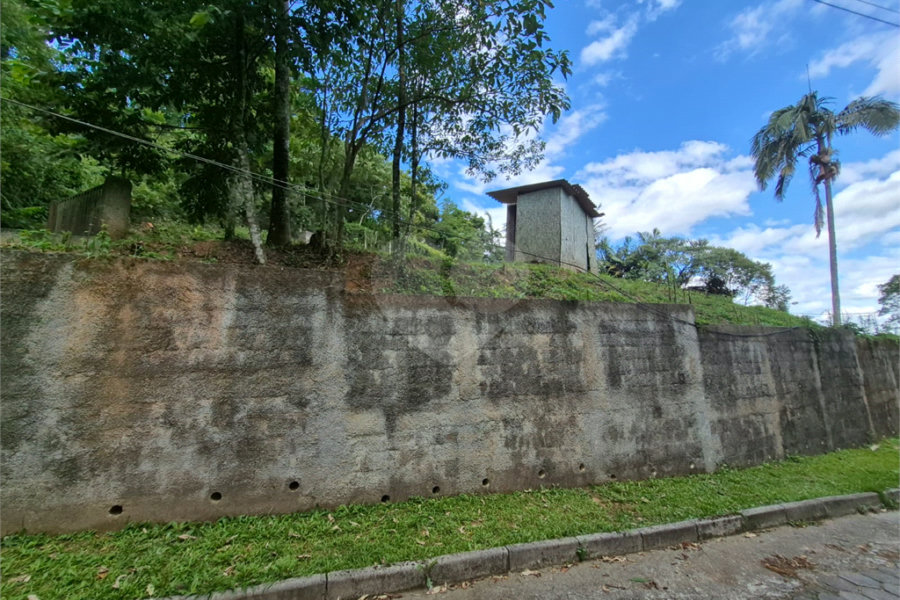 Casa à venda no condomínio Jardim da Montanha I, Mairiporã - SP